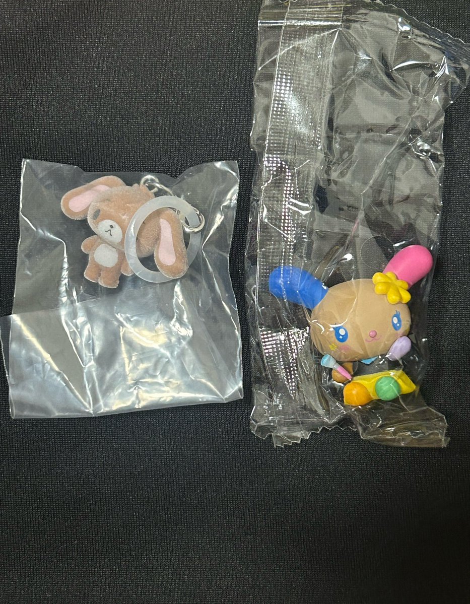 1mizOf's tweet photo. ガチャガチャ　めじるしアクセサリー　交換

譲・1〜4枚目
求・5〜枚目

郵送、または広島市内手渡し希望 https://t.co/aJFye8jv9U