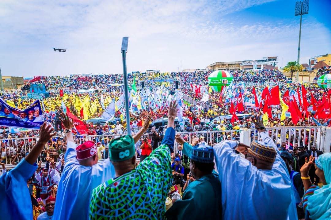 nentawe1's tweet photo. KANO IS APC! 
What an electrifying moment today at the Sani Abacha Stadium, Kano, as we welcomed a political tsunami into the All Progressives Congress (APC)!

I joined thousands of party faithful and supporters to receive former Kano State Governor and former Senator representing Kano South, Senator Kabiru Ibrahim Gaya (Mai Al-Ummah), alongside Senator Rufa’i Sani Hanga, associates of Dr. Nasiru Yusuf Gawuna, and over 100,000 defectors from various political parties into our great party.

The sheer size, enthusiasm and energy of the gathering were unmistakable: the APC is expanding, consolidating and growing stronger in Kano.

This is more than a rally. It is a powerful statement about where the political momentum is heading ahead of 2027.

The message from Kano is loud and clear:

APC is ready. Kano is ready. Nigeria is ready.

Forward ever! 🇳🇬💪🏽
APC — Renewed Hope, Stronger Together.