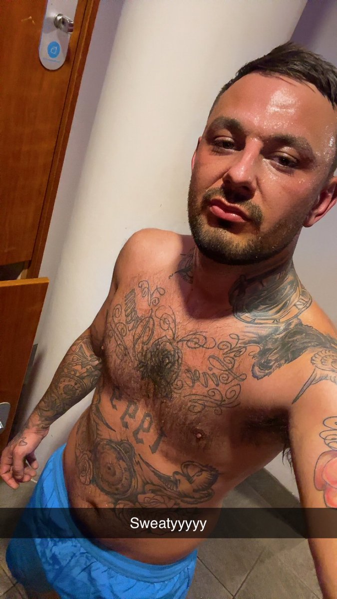 tatteddaddy26's tweet photo. Looking for a snack 😜 https://t.co/bXJbC0sRaM