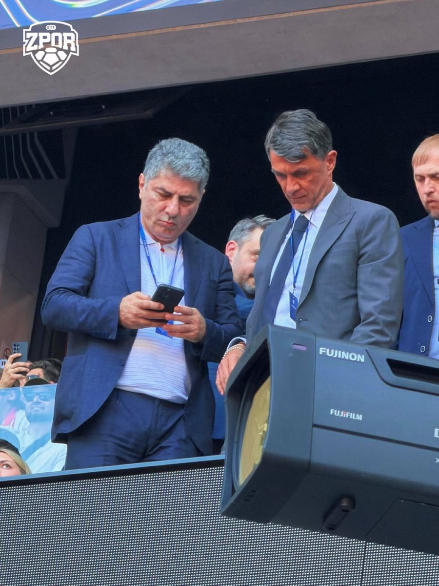 sureceguven's tweet photo. şu adamlar yerine aziz ve trt spor yorumcusunu seçen 17 bin hain ihraç edilecek bu kulüpten. https://t.co/OiFTfGBrTc
