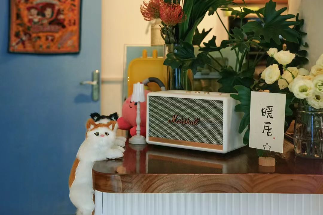 friiddafddz's tweet photo. [Mid-afternoon slump be like: coffee in one hand, unread emails in the other, and a browser tab open to cat videos. Don’t tell my boss I’m testing the "productive" fake yawn. ]， https://t.co/NxE5rTkWOC