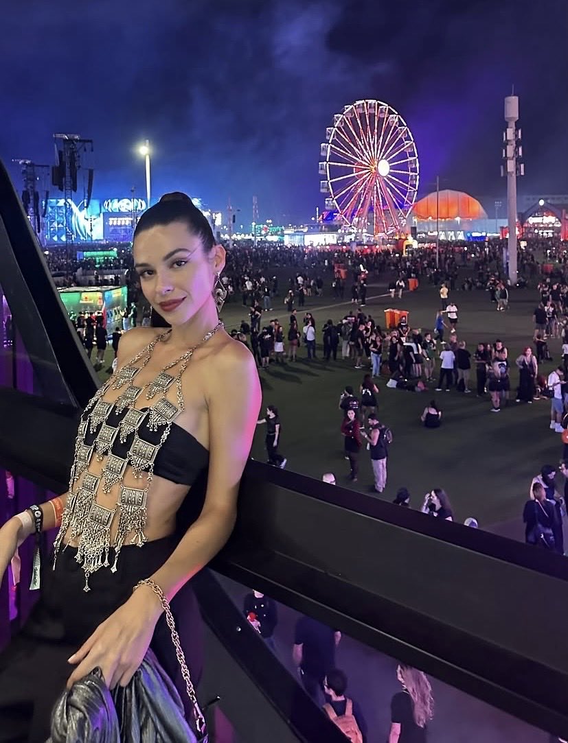 Fernand48566631's tweet photo. Priscilla Reis @rockinrio @aPriReis linda maravilhosa 🤍✨ https://t.co/cEhCGll5VO