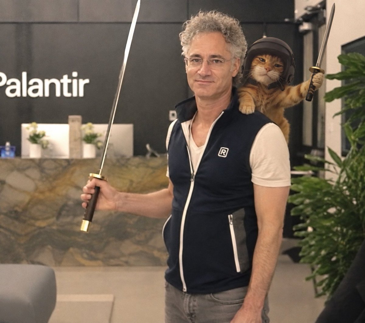 WarcatOnRH's tweet photo. Ready for war with Alex. 

$WARCAT / $PLTR https://t.co/enzZkibfuG