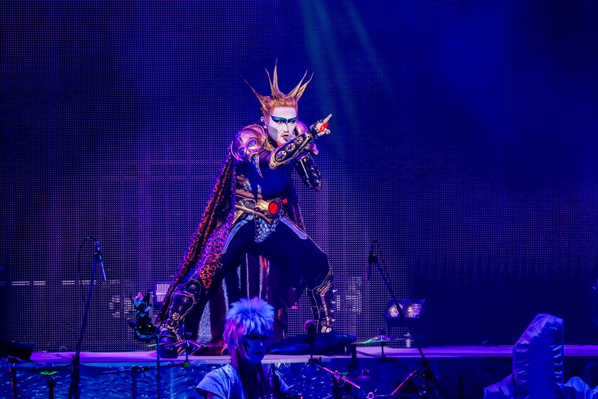 edgelinetokyo's tweet photo. 聖飢魔II大黒ミサツアー「GREAT BLACK MASS TOUR『SEASON II』セミファイナル公式レポ！突然の発表に涙する信奉者も https://t.co/7BsfpvOeQ3

ACE長官22年振りに聖飢魔IIの大黒ミサへ降臨へ
カメラマン：岩佐篤樹
#聖飢魔II https://t.co/aNpqNjNuqv