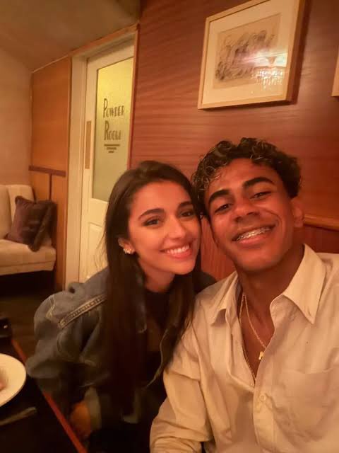 UrfavBoyq's tweet photo. In a recent interview, Inés García was asked when she and Yamal will get married and if they have any plans. 

🎙️Interviewer: Any preparations going, and are you guys ready to tie the knot yet? 

“She revealed she already told Yamal she’s not dating to marry. And for  her to do that, he would need to do a court wedding with her, his properties would be 50/50, and he would be paying her $400k weekly for being a housewife”
