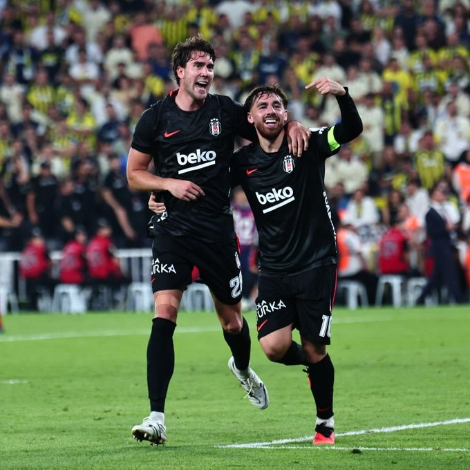 Eaglemedia__'s tweet photo. Dusan Vlahovic: "Söylemeye gerek yok, Orkun Kökçü bir dünya yıldızı ve onun sayesinde 4 gol attım. Messi gibi bir asist yaptı bana."

#FBvBJK https://t.co/7hY7r7f3lO