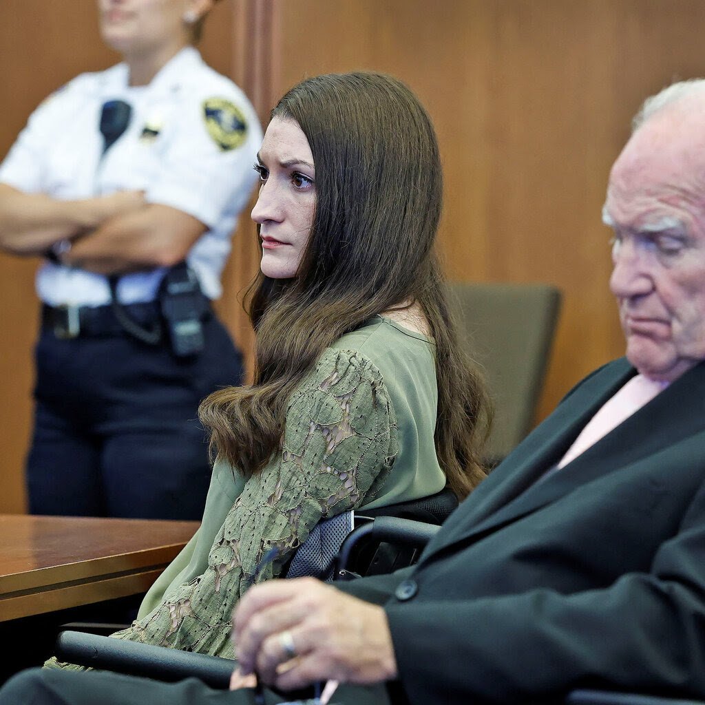 LinosVersion's tweet photo. The judge in the Lindsay Clancy murder case declared a mistrial, after the jury failed to reach a verdict over several days of deliberations. ~ @nytimes 

Should the State do it again? https://t.co/rLhKCcXM09