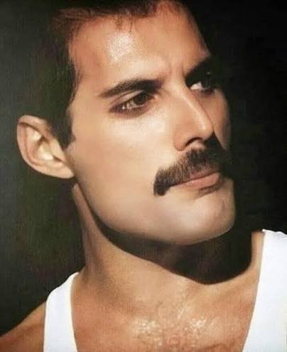 gaizkaga's tweet photo. #HappyBirthday
#FreddieMercury
#Queen
#WhereverYouAre https://t.co/Nh3CfDecYT