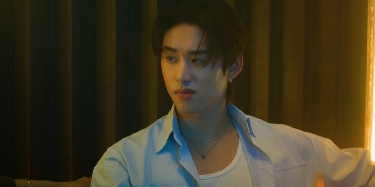 JubCarat's tweet photo. Vi um tweet de alguém dizendo que o Est só não gosta do Dean pq ele tem ciúmes do William e MDS SIM, OLHA ESSA CARA DE PURO NOJO KAKAKKAKAA 

#YouManiacSeriesEp2 https://t.co/n472OtamA3