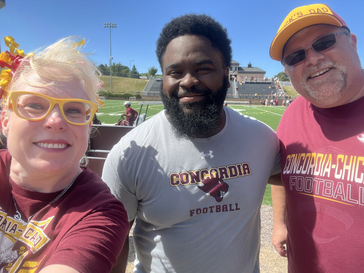 DookyDoo24's tweet photo. Victory in the first game of the season! ❤️💛🏈💛❤️ #chuck90 https://t.co/vgBINbnLo0