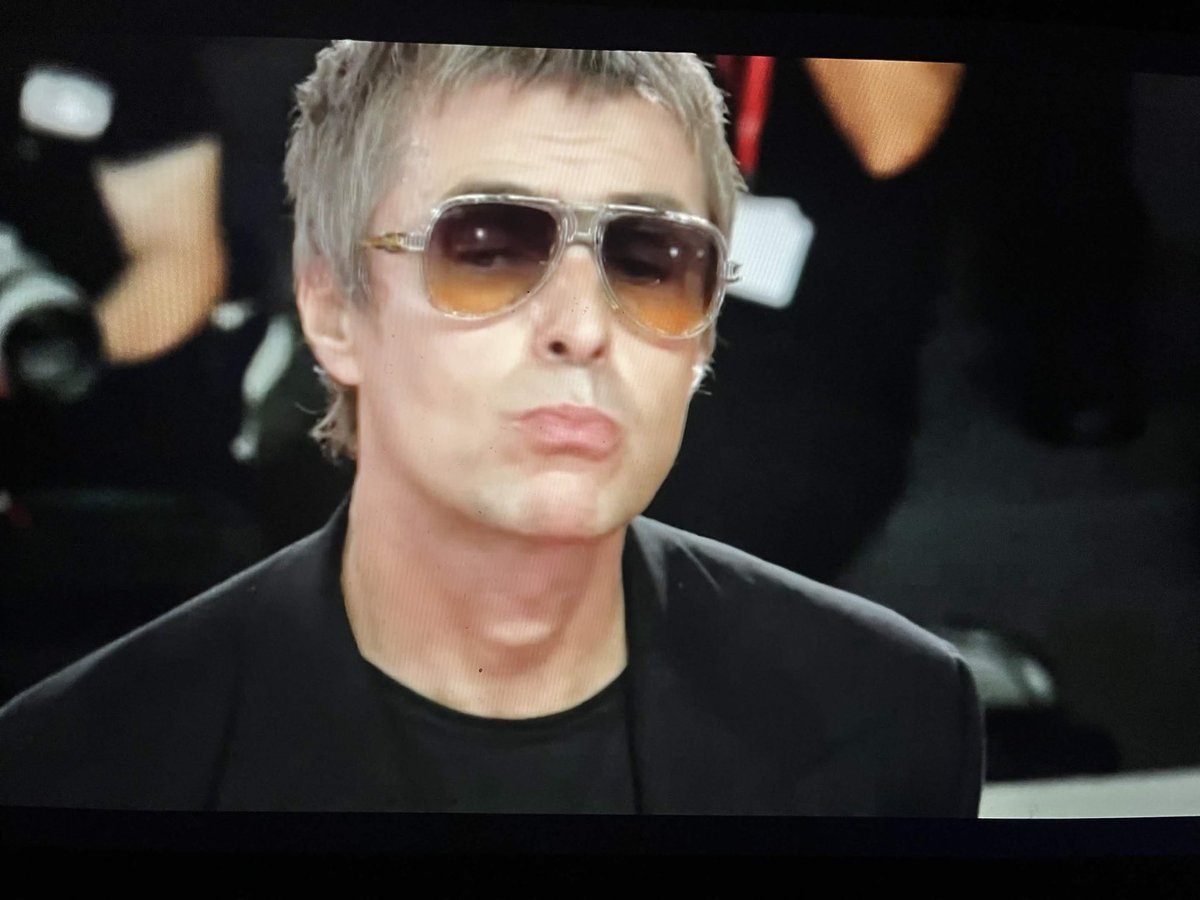 imbells25's tweet photo. Liam Gallagher 🫨🫨 https://t.co/o2q63d7Fs6