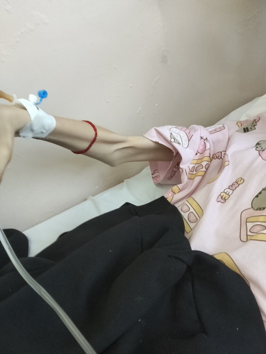gloomifawn's tweet photo. iv😬😬 nd they wanna hospitalize me again they ran blood tests and they are NOT well I'm so scared 
oh and I'm 37kg now https://t.co/3BALeRYqxO