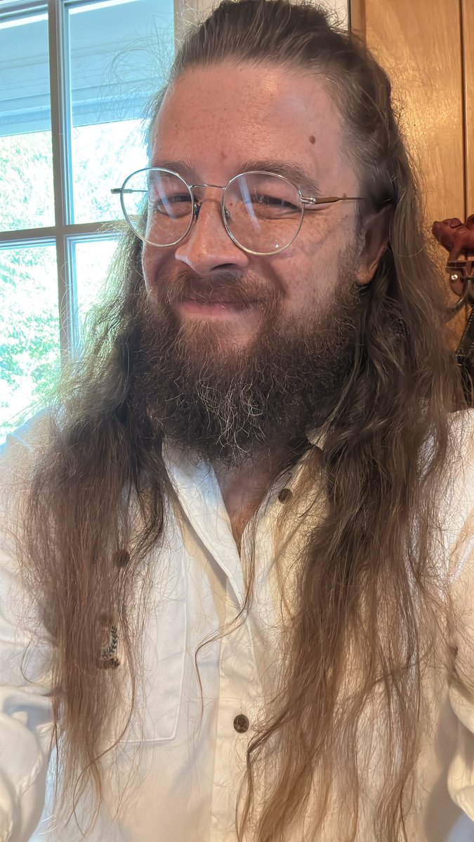 tophercummins's tweet photo. Ok still too hot for flannels. Back to the oxfords https://t.co/Vx3zz0b5Kc