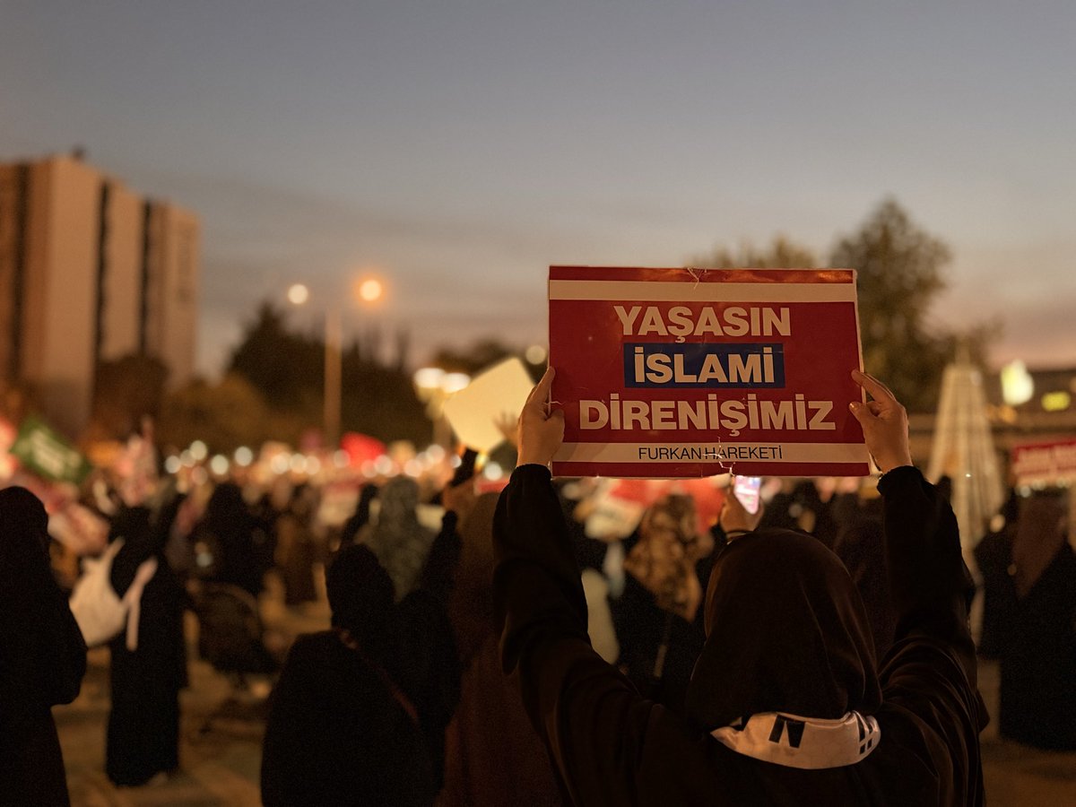 fhoncunesil's tweet photo. TERTEMİZ KARDEŞLERİMİZ İÇİN ADALET BEKLİYORUZ! 

Furkan Hareketi mensupları, Alparslan Hocamız, Semra Kuytul Hocahanım ve 42 kardeşimizin özgürlüğü için adalet bekleyişi ve basın açıklaması gerçekleştirdi. 

📍 Adana | Esas 01 Önü  

FurkanGönüllülerine Ozgürlük
AlparslanHocaya Ozgürlük 
SemraHocaya Ozgürlük