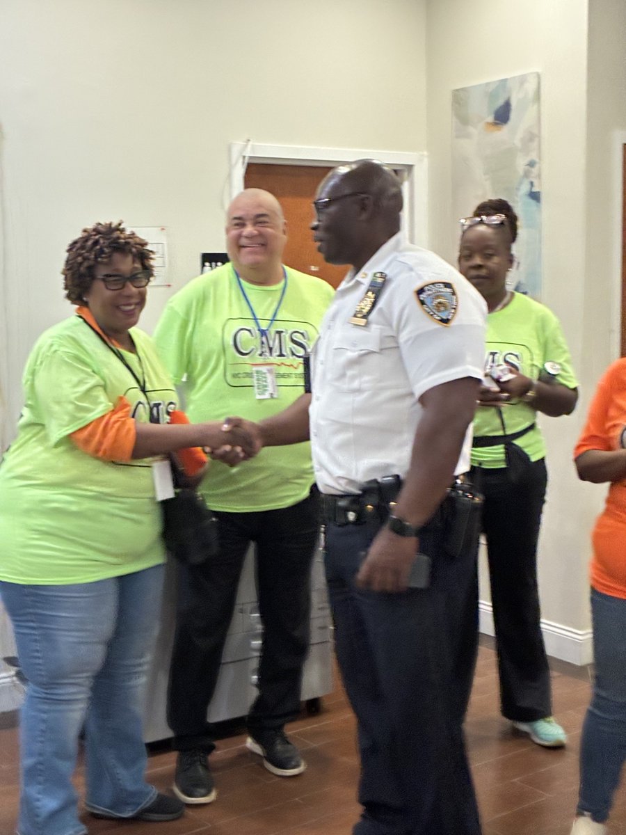 NYPD67Pct's tweet photo. A quick stop at the 67th Precinct Clergy Council before the festivities begin. Thank you for the important work you do in our community. https://t.co/aHvOtHcczh