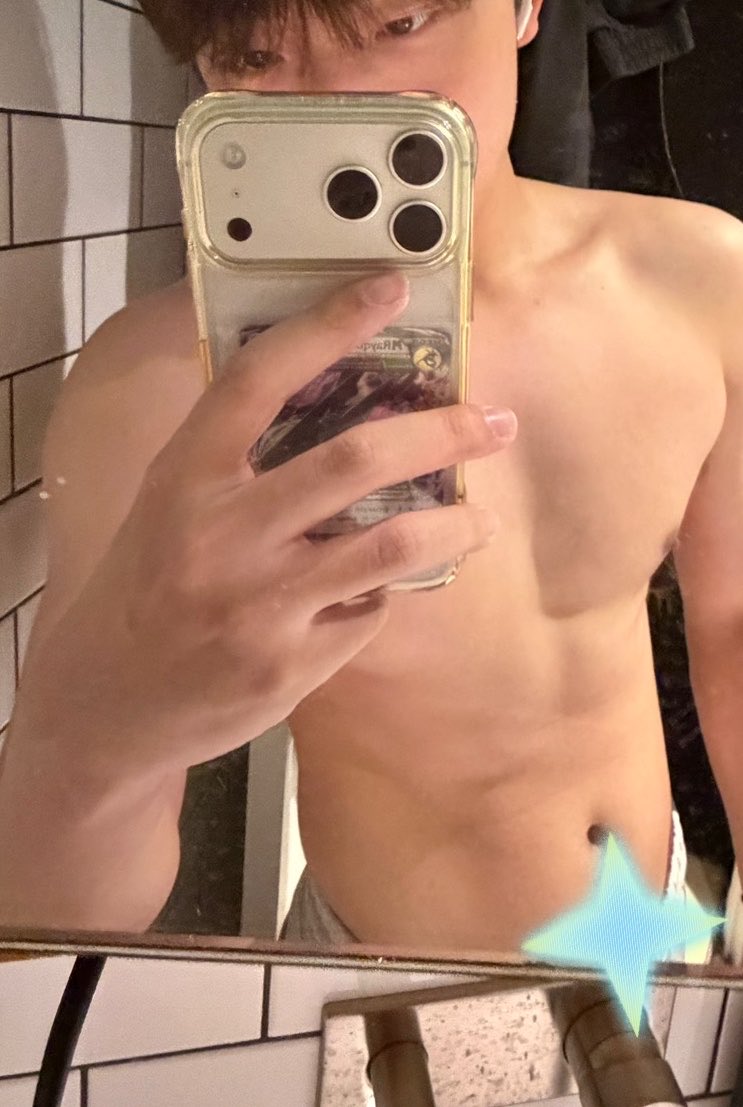 LoLHu18's tweet photo. 互看dd 卡泡dd  gay人机勿扰 #男菩萨 #互看 #鸡巴 #卡泡 #kpdd https://t.co/5KIEk7i3Fl