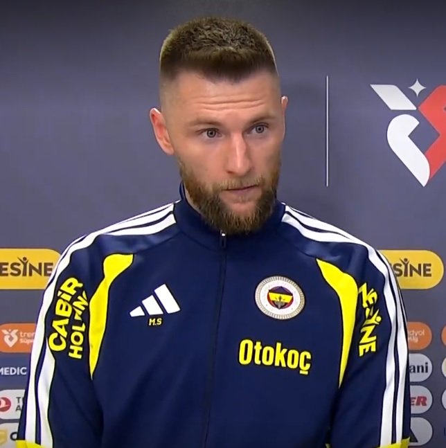 TekYolFener's tweet photo. Milan Skriniar: "Çok fazla alan verdik rakibimize. Fazla açık oynadık. Rakibimiz kontrataklarla fırsat yaratmak istiyordu, bunu da biliyorduk. Daha iyi olmamız, daha iyi oynamamız gerekiyordu. Bu şekilde devam edemeyiz. Daha iyi olmak durumundayız.

Her şeyi daha iyi yapmalıyız. Ofansif ve defansif anlamda... Kompakt kalabilmeliyiz. Ne zaman baskı yapmamız, ne zaman kompakt kalmalyıız, bunu daha iyi yapmalıyız. Ofansif anlamda da daha fazla çözüm yaratabilmeliyiz. Bence bunları çözmemiz gerekiyor."