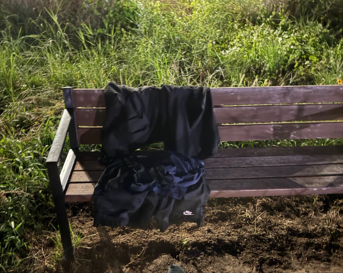 wjswndish's tweet photo. 벤치에 옷 다 던져놓고😉😉
#전주 #야노 #전주야노 #전주게이 #게이 https://t.co/Qdh0Y8bgQ5
