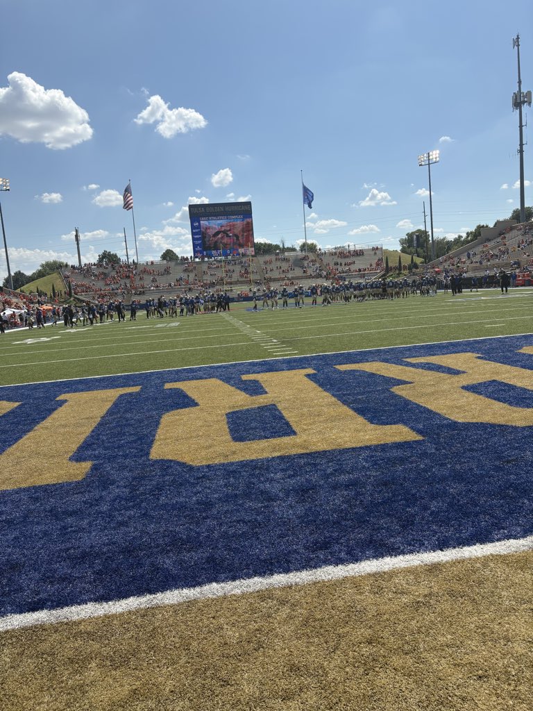 NathanHobbs08's tweet photo. Thank you @alexqwalter for having me out for a game day at @TulsaFootball! Can’t wait to play here next week! https://t.co/fkDTqkbWFb