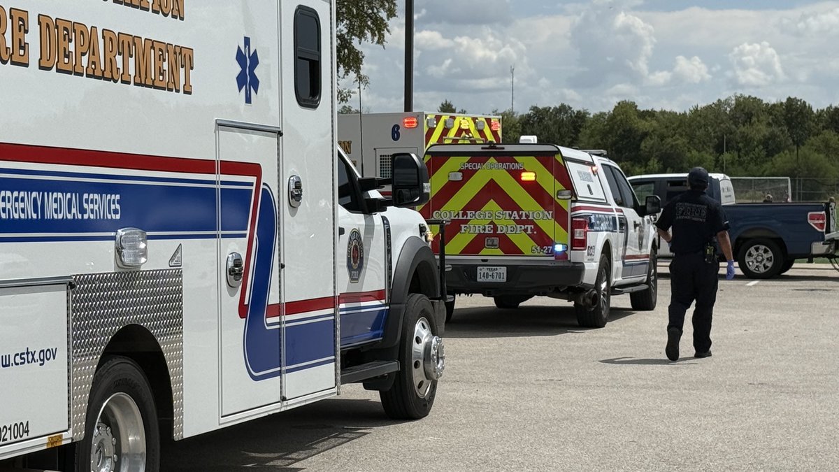 RustySuretteTV's tweet photo. 🚨🚨 College Station firefighters and medics are treating MULTIPLE people for heat-related concerns at Veterans Park. There’s a soccer tournament of some kind happening here. 

Right now it’s 96 with Heat Index 105. Consider this a warning for Aggie fans this afternoon at the game! Hydrate!!!! Take care of yourselves!!!