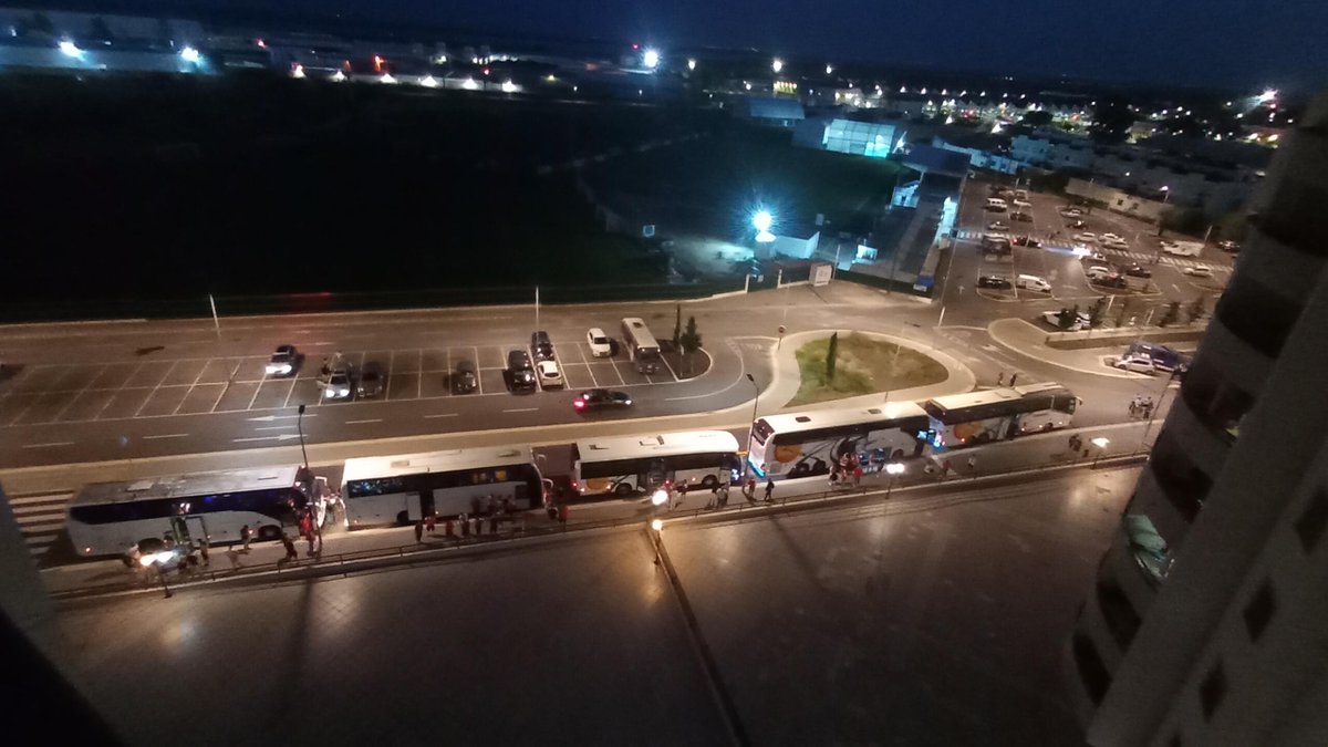 LucasTurman's tweet photo. Adeptos do Braga indo embora com os 3 pontos. https://t.co/4d9OzH1Tyv