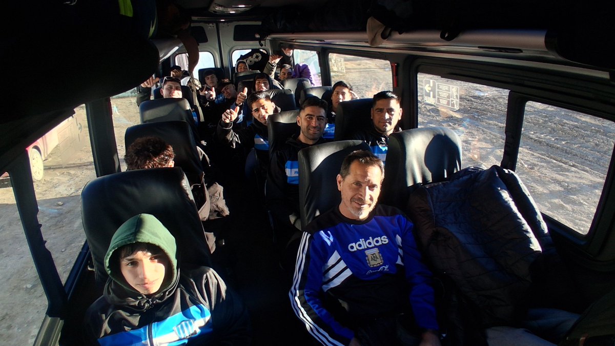 ElenaMo40284501's tweet photo. #RioMayo⭐⭐⭐ #Chubut
#AFA #CFFA #TRFA 2026
#ClubRioMayo
#TrafficMunicipal
⚽La traffic Municipal traslada a la 1ra DivMasc. ClubRioMayo, para participar de la 2da fecha del Federal en Rio Gallegos ante Boxing mañana
Chof: E. Torres @ascensointerior @tapiachiqui @TovigginoPablo https://t.co/Nrz8hyXezf