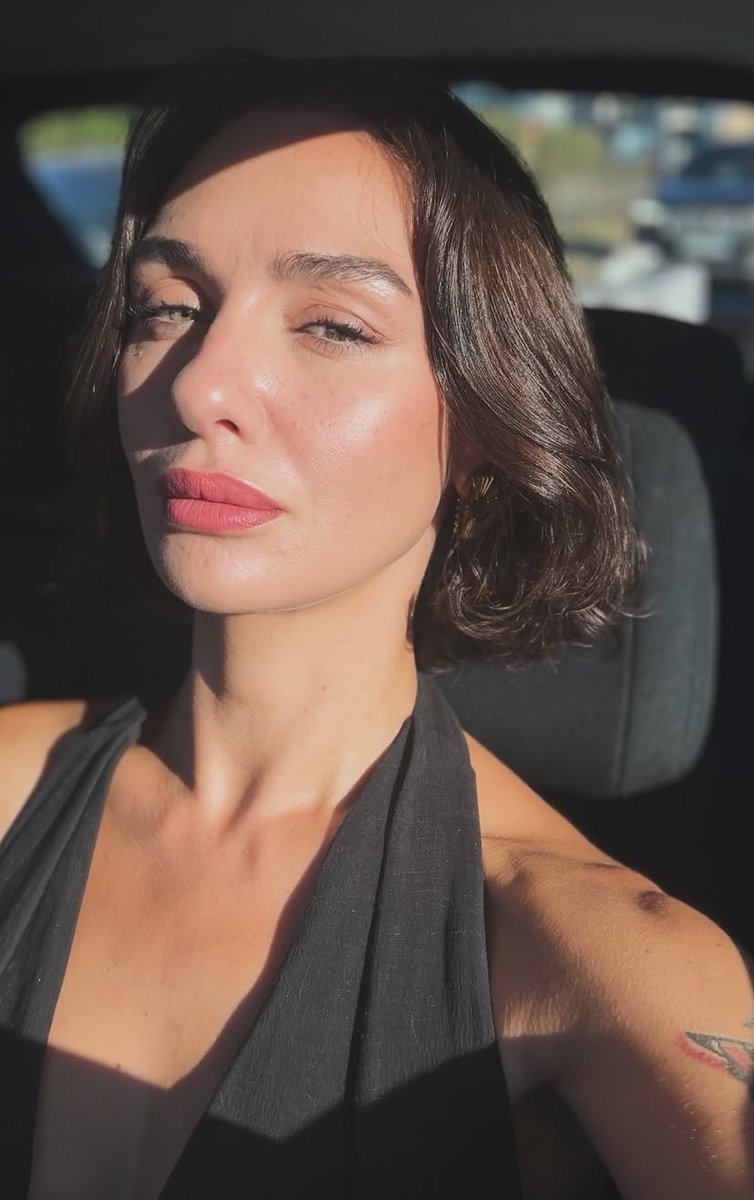 dizianaIiz's tweet photo. Birce Akalay’dan yeni kare. https://t.co/WlRw0Y7FUm