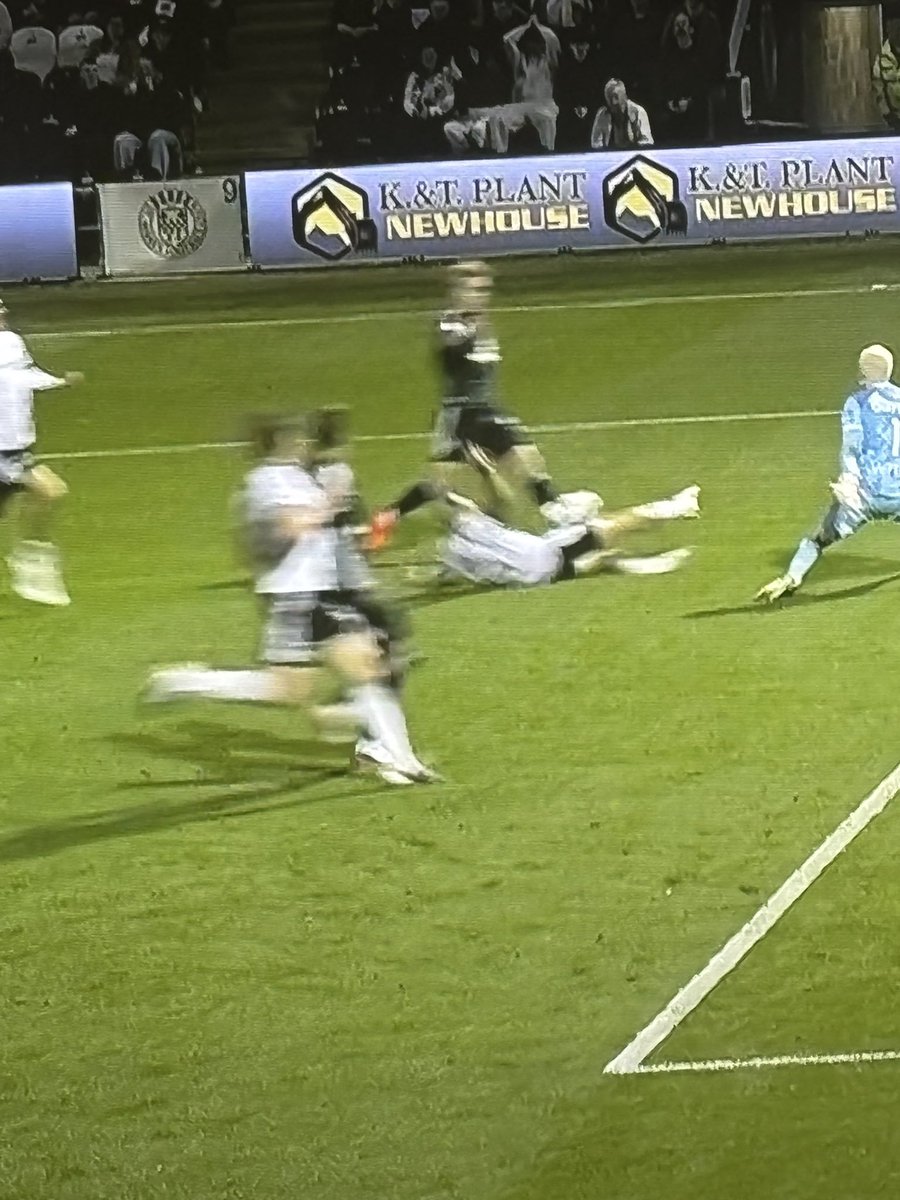 bhoy1888_celtic's tweet photo. Offside aye https://t.co/0fVBRDoe9R