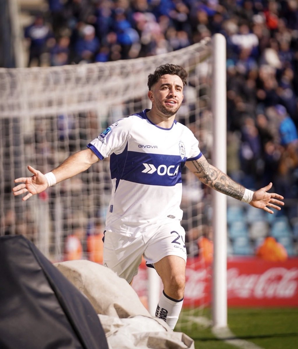 SoldadoDeContin's tweet photo. Lucho todo ✅
Provocó un penal✅
Hizo gol✅
Aplaudido✅
Agustín auzmendi pide renovación ✅ https://t.co/zfWzR4rAxX