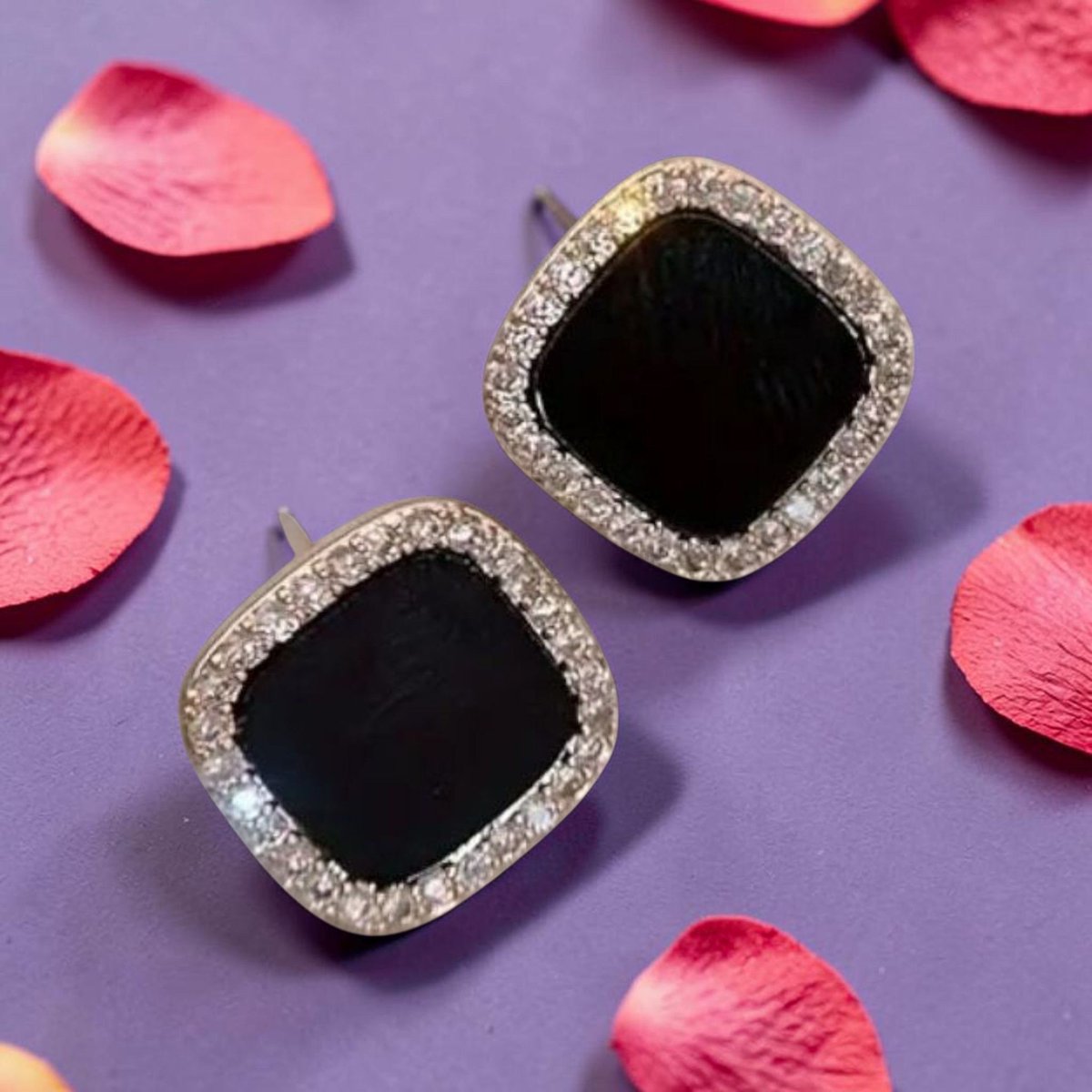 CM_Hearts's tweet photo. Why not glam yourself up with these Square #Black #Rhinestone Stud #Earrings
https://t.co/ydG2JFxBdB
#BritHour #ShopNow #shopping #ATLondonUk #UKhashtags #londonislovinit #UKSmallBiz #UKGiftHour #jewelry #firsttmaster #ATSocialMedia #spdc #supportsmallbusiness #bizbubble https://t.co/YScggcII8y