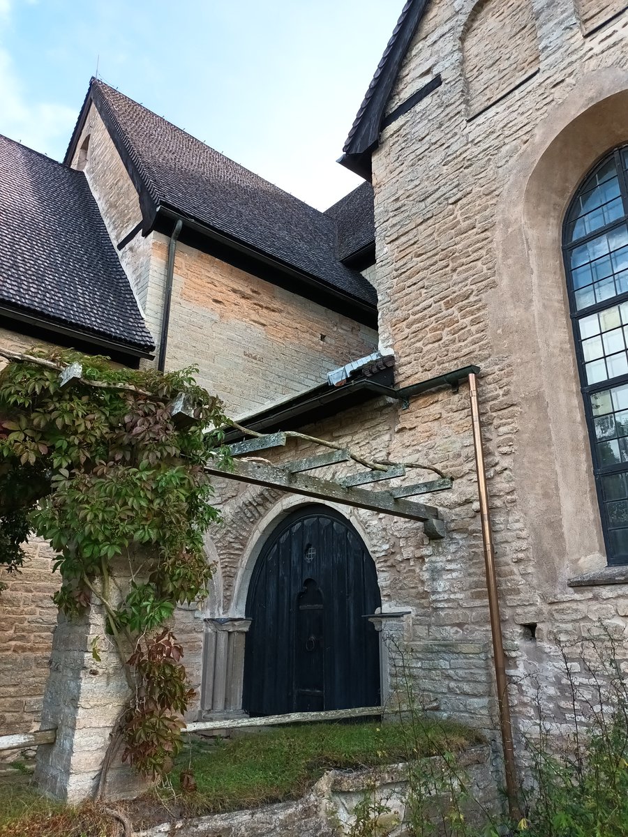kristallnaach's tweet photo. Die liebe Nonne haben wir nicht
mehr gefunden..#Kloster #Vreta
#Kyrka🦌#Schweden 🇸🇪 #Sverige
😎#Stuga🌳im #Wald 🌊 am #See😝
#ÖrebroLän26😁🫎 #Elchenländle26
😍#Schweden26🦌#Elchenländle 🇸🇪 https://t.co/K9QD7MI31m