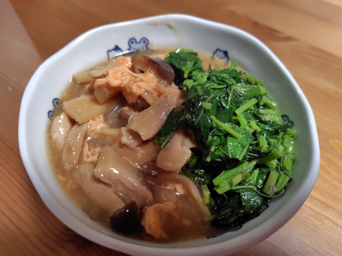 carmineapple's tweet photo. 途中で寝ちゃったけど最後5失点って何があった…写真は酸辣湯にモロヘイヤのトッピング　#負けた時は美味しそうなものをアップ https://t.co/glp6ucuDBT