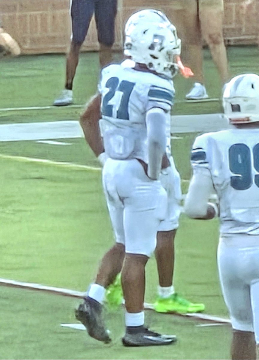 DonnovanBrown23's tweet photo. Still working. Still learning. Good win. On to the next. #MoreToCome #FridayNightLights #DoYourJob #RecruitMe #NotCommitted @CoachSimmons_ @wwilsonlr40 @MichaelKen79807 @PalisadesFB @PHSFBRecruiting https://t.co/zCBLFRuHYq