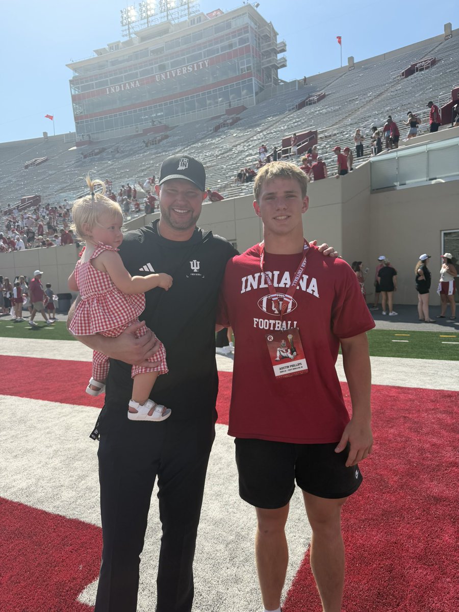 Austin_RB2's tweet photo. After a great conversation with @Coach_BHaines I now have an Official Offer from @IndianaFootball!!!
#Hoosiers
@TomLoy247 @SWiltfong_ @AllenTrieu @MB_Weaver @IndianaPreps @MattWilsonDPP @CoachAMoyers @MikeFerraraIU @brooks_halsey @JeffRabjohns @HoosierTailgate 
@CoachStewart68 @Dre_Muhammad @1_vowil @jalen_vandy8 @IndySports