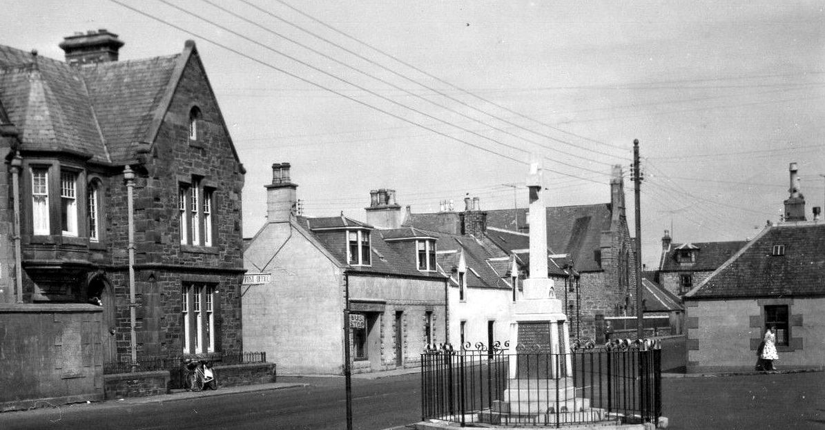 tourscotland's tweet photo. Old Tour #Scotland #Ancestry Travel Visit #Genealogy #Scottish Family #History Blog #photography of the War Memorial in #Portgordon near Buckie on the #Moray #Firth. It was unveiled on the evening of 7 June, 1921, by the Duke of Richmond and Gordon https://t.co/ZnQ4xm2TGT https://t.co/bRbcJn5m91