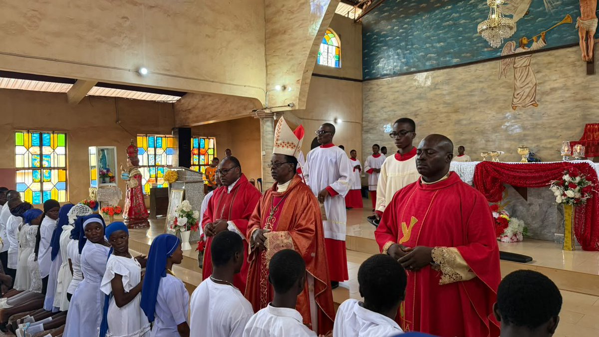 Oby_Orogbu's tweet photo. Earlier today, I had the privilege of joining the St. Gabriel Catholic Church Community in Okpuno to welcome His Lordship, Most Rev. Paulinus C. Ezeokafor, Catholic Bishop of Awka Diocese, during his Pastoral Visit to the parish. It was a moment of deep spiritual significance as the Bishop presided over the Sacrament of Confirmation and dedicated the newly completed Church Hall, a landmark that will serve generations to come.

The atmosphere was filled with joy, reverence, and gratitude as parishioners, families, and community leaders gathered to celebrate this milestone. The Bishop’s homily reminded us of the enduring strength of our faith and the importance of building both spiritual and physical structures that unite and uplift the people. It was truly a day of renewal, dedication, and communal pride for Okpuno and the wider Awka Diocese.

-POLO