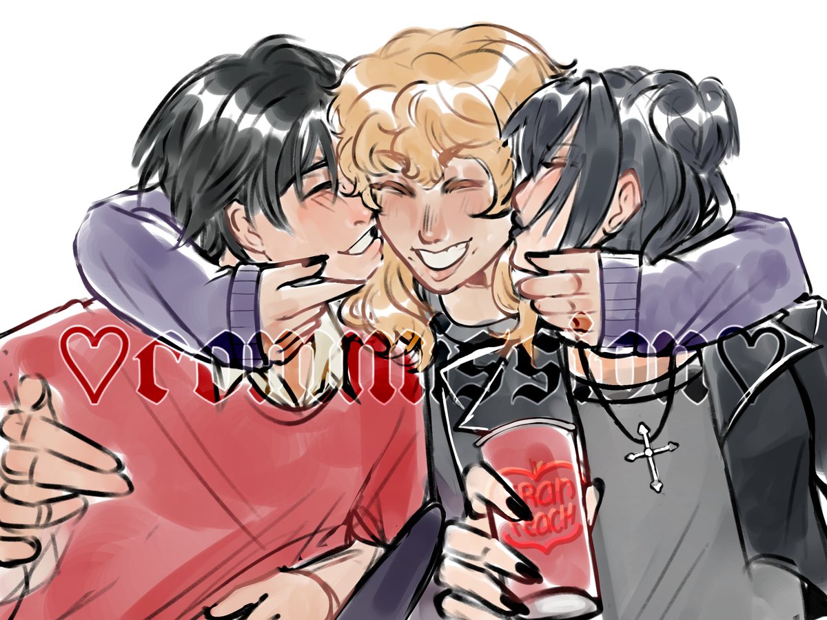FranPeach5's tweet photo. Últimas comichis ugu https://t.co/yegfCN17wk