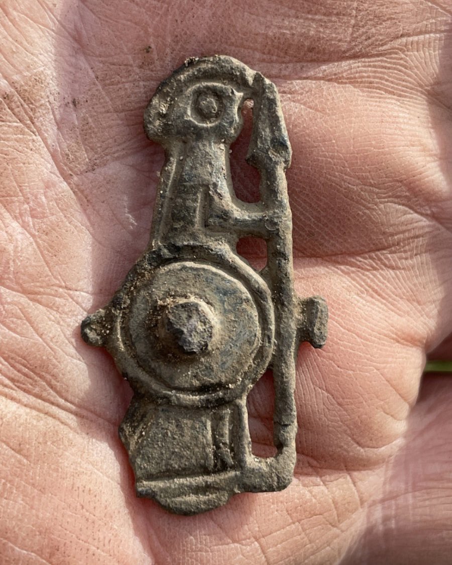 Sagnamadr's tweet photo. New Valkyrie pendants and brooches unearthed in Esbjerg, Denmark. 𐘾 https://t.co/f30UhkkZhe