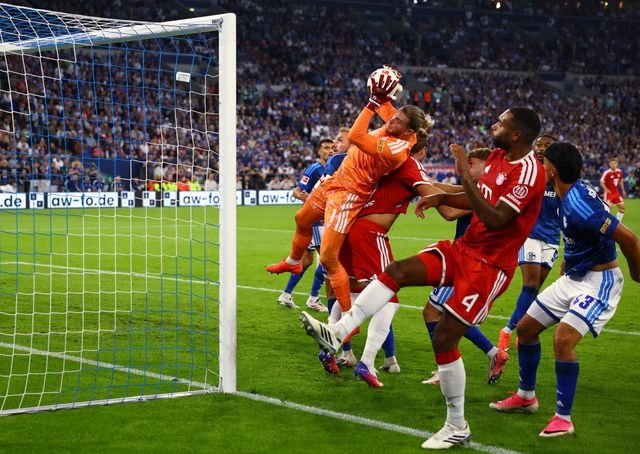 occhipinti583's tweet photo. ⚽️ Pareggio per il Bayern Monaco a casa dello Schalke 04.
⏸️ Subito fermati i campioni in carica dopo la vittoria all'esordio con lo Stoccarda.
.
.
.
#bundesliga #schalke #bayernmüchen #football https://t.co/GeETxxWifL