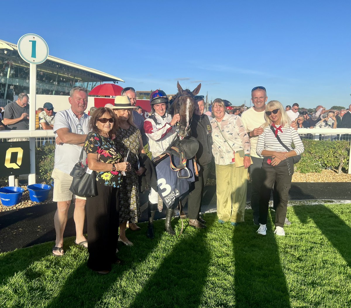 ValueRacingClub's tweet photo. Jackstell wins under a strong @GavinSheehan92 ride and lands plenty of tasty bets for his owners @stratfordraces. A great team effort @jamiesnowden @Alexwalters89. Few niggles ironed out and a job v well done. https://t.co/QbDv3ZOYpu