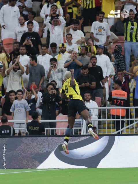 hasanalnaqour's tweet photo. نهاية المباراة 🚨🚨🚨🚨

الاتحاد 2-1 النصر 

مبرووووووووك لجمهور الاتحاد 

والله الاتحاد بالروووووووح و يستاهلون https://t.co/Xm858RlwZx
