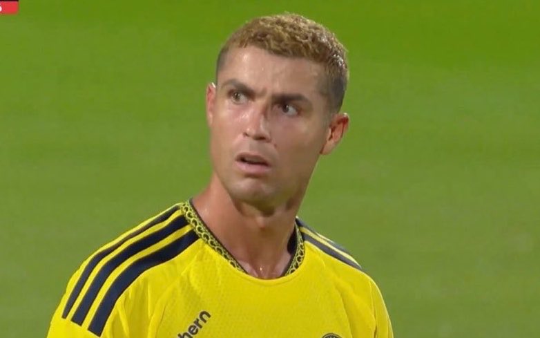 M_bdah's tweet photo. الموسم الماضي النصر 12 مباراة بدون رونالدو كلها فوز 

النصر هذا الموسم أول 3 مباريات بدون رونالدو كلها فوز 

بينما معه تعثرات كثيرة والمنظومة تصبح أسوء لدرجة صاروا يخسرون ولما يتبدل يرجعون ويفوزون 🤷🏻‍♂️ https://t.co/6IMTTFu6RQ