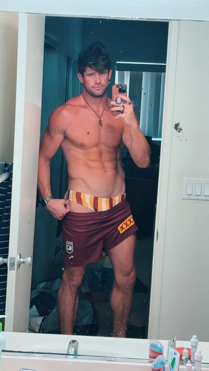 CaymanCardiffX's tweet photo. Beach day!!! https://t.co/0lZBJMi6uH