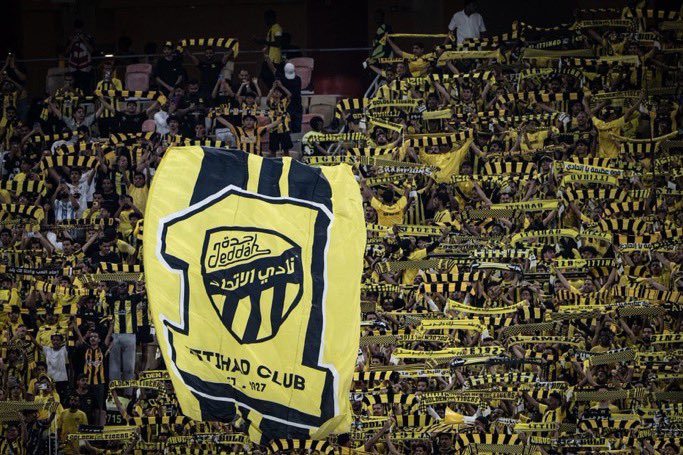 FH_MHY's tweet photo. 🚨 — ينز فيسينغ من #الاتحاد هذا الموسم حتى الان:
• فوز على الجزيرة 4-1
• تعادل مع الخلود 1-1
• فوز على النجمة 3-0
• فوز على القادسية 1-0
• تعادل مع الفتح 0-0
• فوز على النصر 2-1

(6 مباريات — 4 انتصارات — تعادلين)
هزم النصر بطل الدوري
هزم القادسية المرشح للدوري
تاهل للنخبة الاسيوية
تأهل لثمن نهائي كاس الملك

رغم عدم اكمال الاحتياجات ووجود نواقص عديدة .. شكرًا ينز  🎩💛