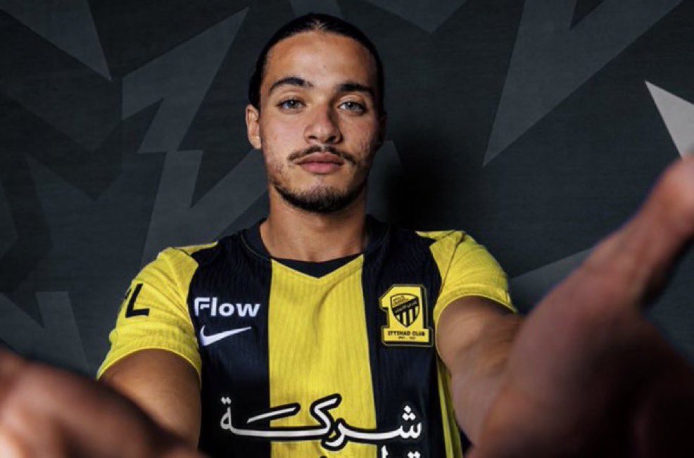 enuior's tweet photo. 🚨🚨🚨🚨🚨🚨🚨/ #عـاجل وهـام 

الاتحاد تبقى له اهم مركز واكثر احتياج خانه الجناح 
احسموا موضوع اللاعب والخانه هذي فوراً 
 
🌕 #فوزنا_صفقة_انيس ⚫️

الانتصار الحقيقي للفريق مو بالثلاث النقاط بل بتقويته داخل الملعب لجعله منافس دايم حتى اخر جوله 💛

جناح ومحور فقط ياناس تحركوا https://t.co/gEjjjHEkMO