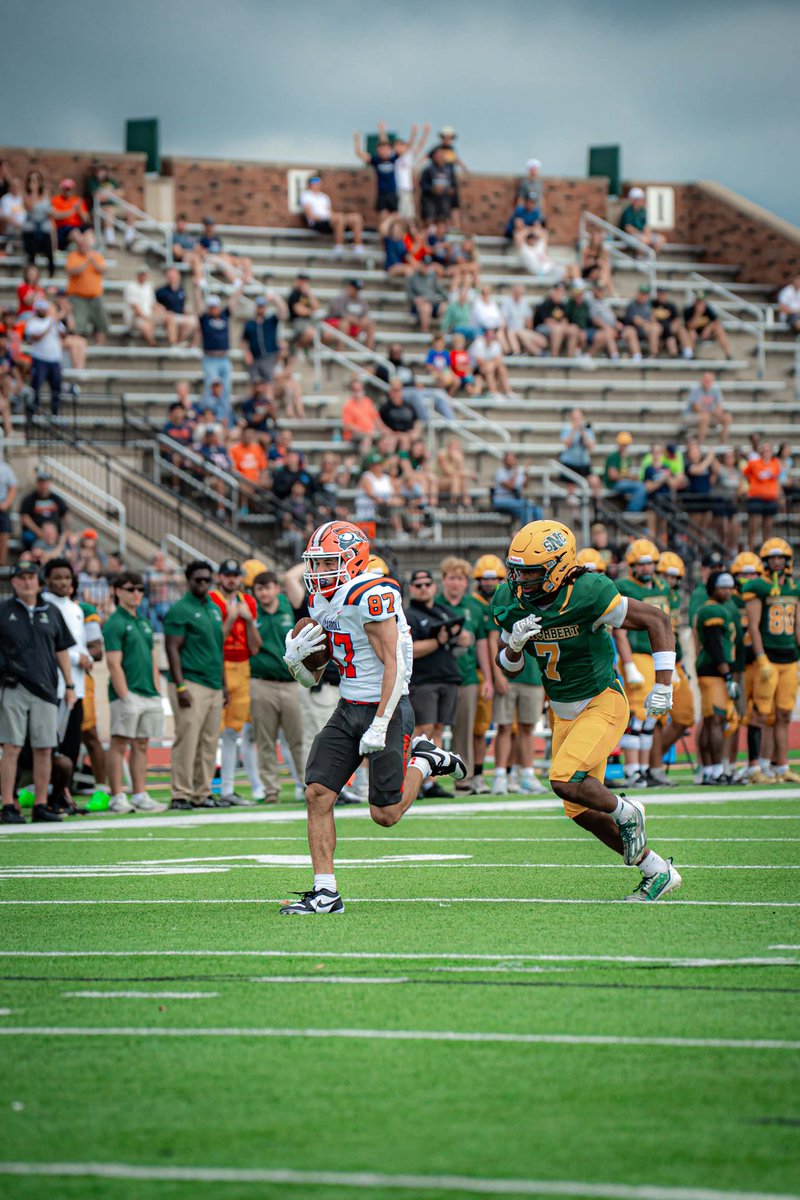 piofootball's tweet photo. Air + ground = 6 😮‍💨 

33-3 Pios | 3Q

#FAMILY https://t.co/Vlvvod74hl