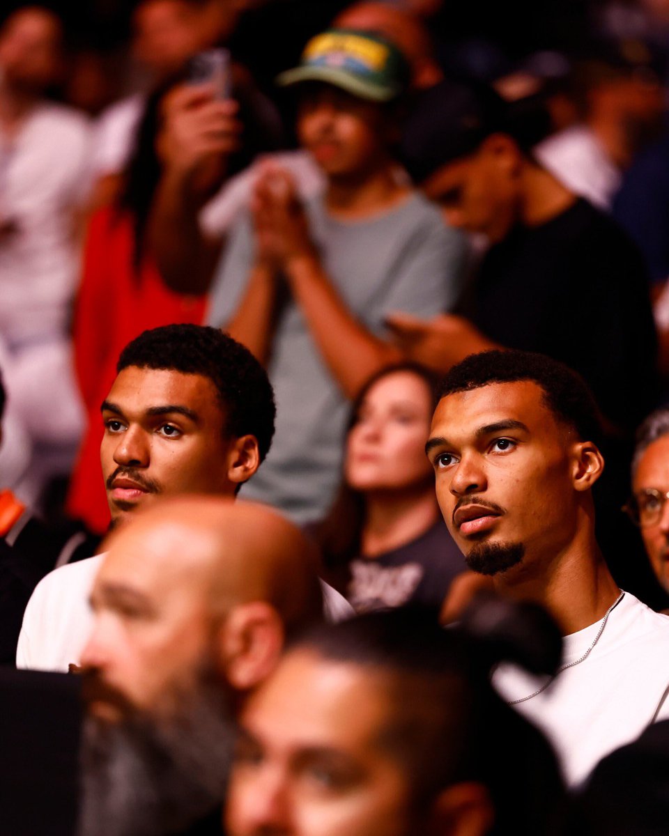 WembyAlienEra's tweet photo. Victor &amp; Oscar Wembanyama at UFC Paris 😍

#GoSpursGo #PorVida https://t.co/ctZlxVAbeh