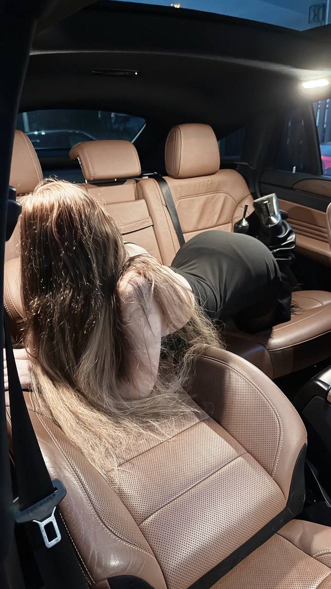 curigato666's tweet photo. Want to go for a ride?💋
#POV #Maid #Cosplay #Tease #Seductive #18Plus https://t.co/zO1wGut6R2