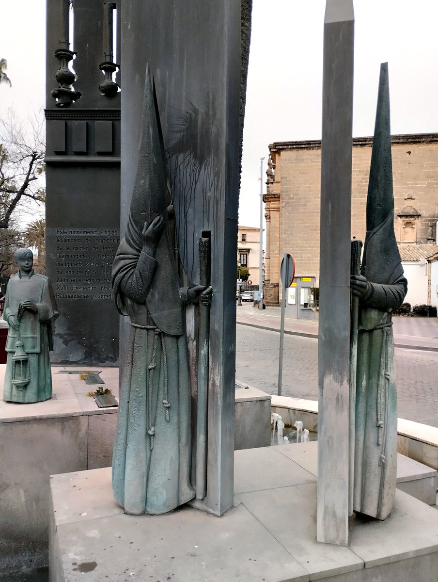 El_ettra's tweet photo. Bronze echoes of Jerez. 🇪🇸

#JerezDeLaFrontera #SemanaSanta https://t.co/IEfqWYZpf2