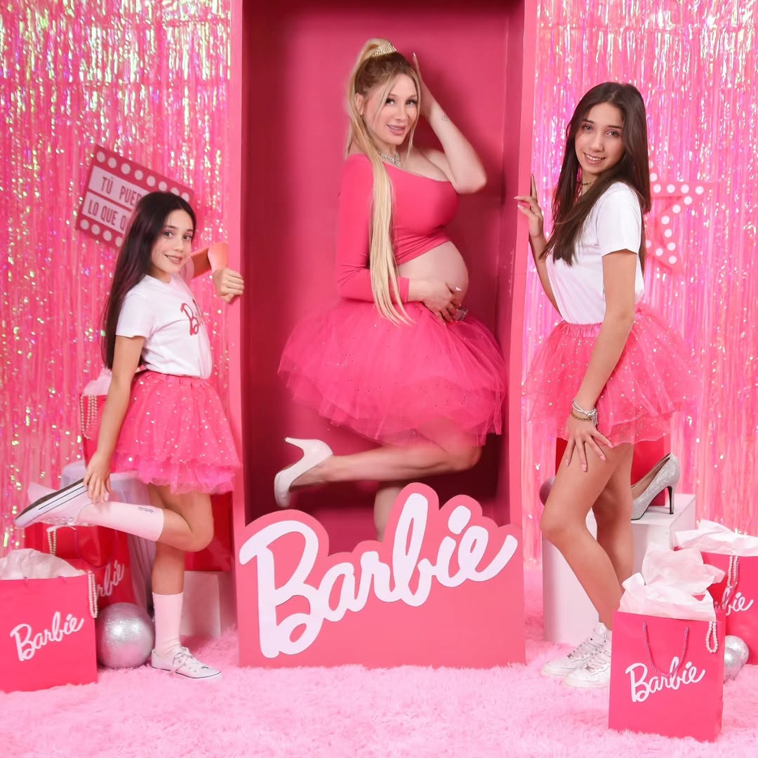 visacashapp2ryv's tweet photo. Dichosa de ser la madre de estas pequeñas princesas 👸 💕
Recuerdos en fotos por los 8 meses de Bianca 🩷 https://t.co/L7KoqzZL9h